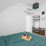 Appartement With Garden 450 M To The By Rent Like